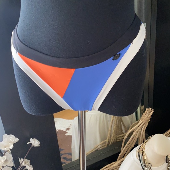 3 piece bikini - Picture 3 of 10